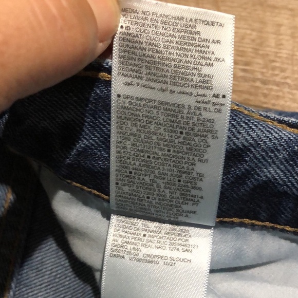 Like new! - OLD NAVY 100% Cotton High-Waist Button-Fly Slouchy Straight Jeans - Picture 4 of 11